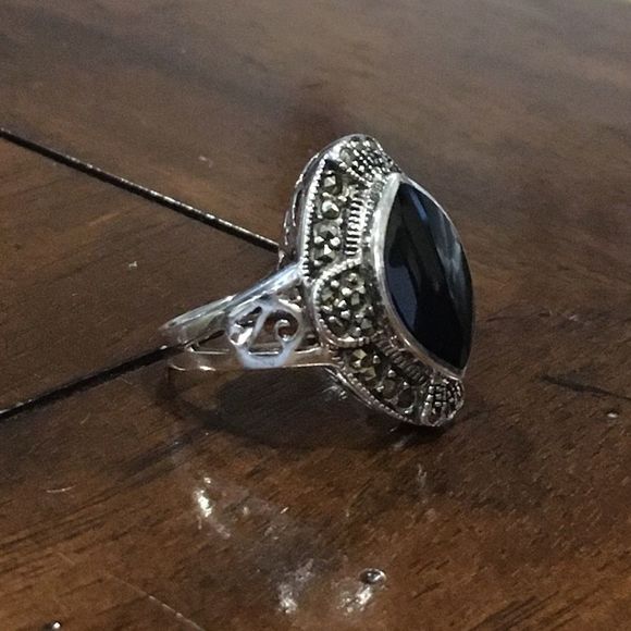 Vintage Marquise Cut Black Onyx Cabochon Sterling Silver & Marcasite Ring Sz 9.5 - Picture 7 of 13